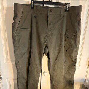 Share 5.11 Tactical Mens Straight Fit Cargo Pants Size 42 x 32 Olive Green